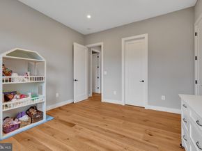 1100 Balls Hill Road, Mclean VA 22101