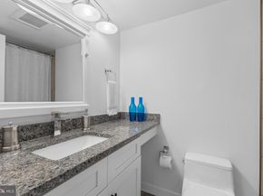 1099 22nd Street NW 807, Washington DC 20037