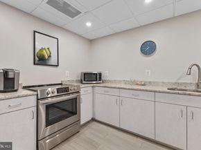 1099 22nd Street NW 807, Washington DC 20037