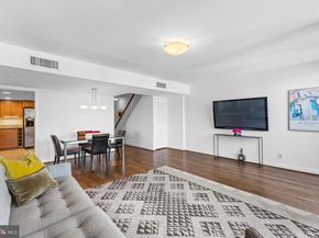1099 22nd Street NW 807, Washington DC 20037