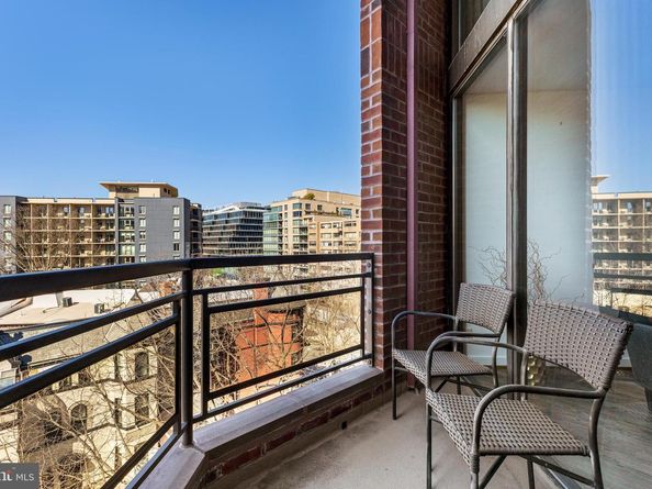 1099 22nd Street NW 807, Washington DC 20037