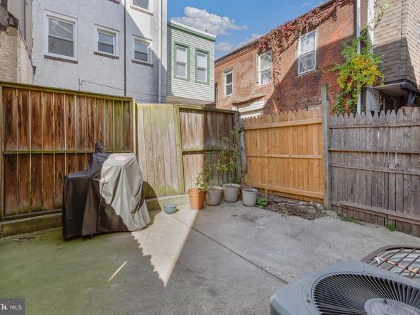 2302 Collins Street, Philadelphia PA 19125