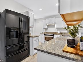 1534 Youngs Point Place, Herndon VA 20170