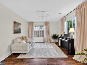 1534 Youngs Point Place, Herndon VA 20170