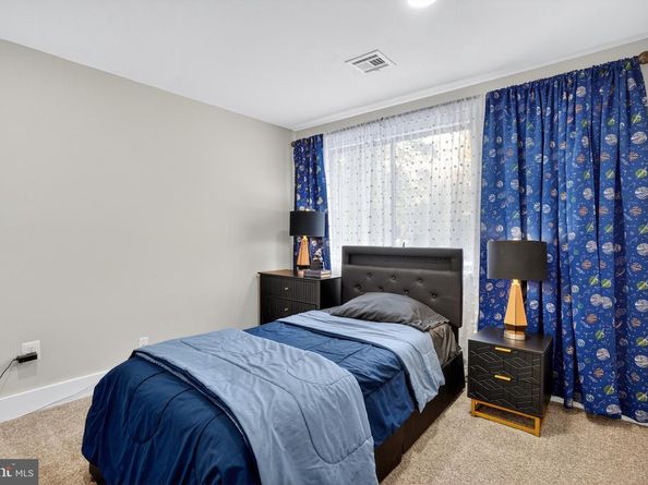 1534 Youngs Point Place, Herndon VA 20170