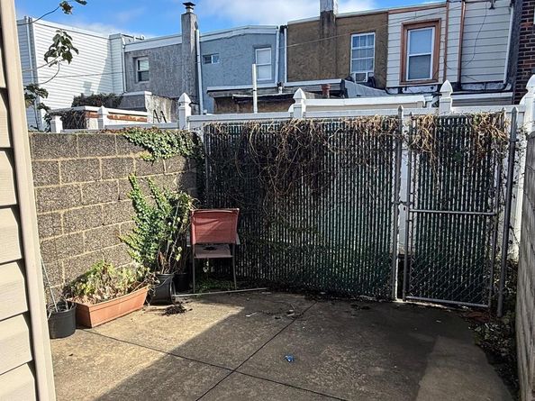 2833 Livingston Street, Philadelphia PA 19134