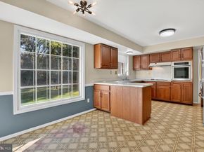 10621 Trotters Trail, Potomac MD 20854