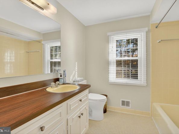 10621 Trotters Trail, Potomac MD 20854