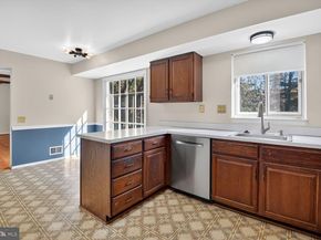 10621 Trotters Trail, Potomac MD 20854