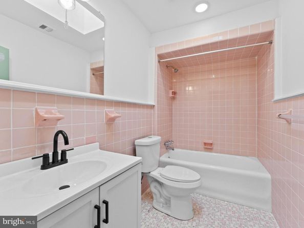 6930 Dicks Avenue, Philadelphia PA 19142
