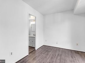 6137 Leesburg Pike 406, Falls Church VA 22041