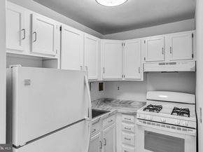 6137 Leesburg Pike 406, Falls Church VA 22041