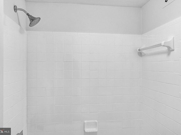 6137 Leesburg Pike 406, Falls Church VA 22041