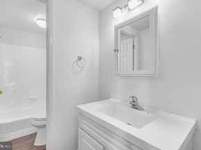 6137 Leesburg Pike 406, Falls Church VA 22041