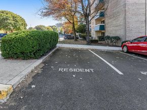 6137 Leesburg Pike 406, Falls Church VA 22041