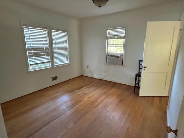 491 N Latham Street N, Alexandria VA 22304