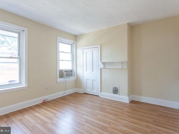 3911 Warren Street, Philadelphia PA 19104