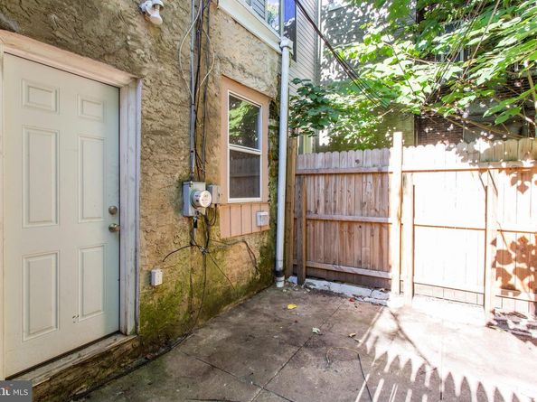3911 Warren Street, Philadelphia PA 19104