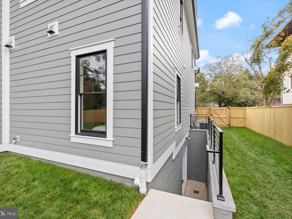 7712 Rocton Avenue, Chevy Chase MD 20815