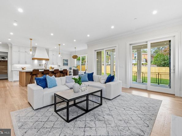 7712 Rocton Avenue, Chevy Chase MD 20815