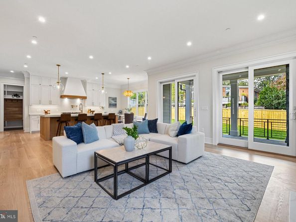 7712 Rocton Avenue, Chevy Chase MD 20815