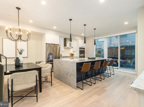 2103 League Ct, Philadelphia PA 19146