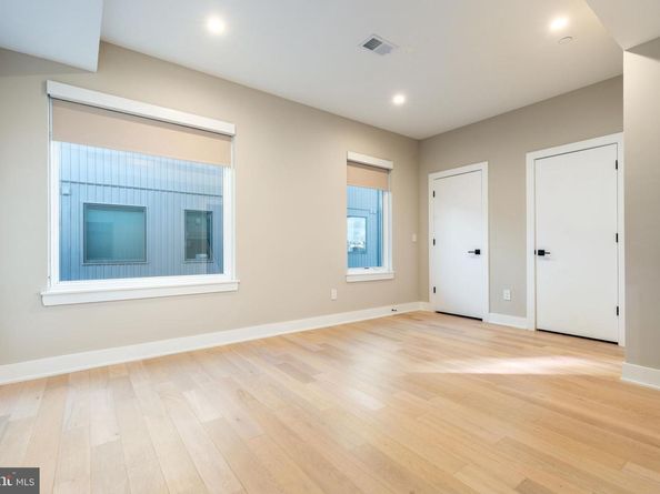 2103 League Ct, Philadelphia PA 19146