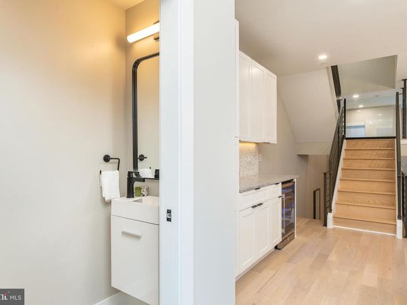 2103 League Ct, Philadelphia PA 19146