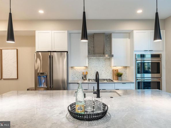 2103 League Ct, Philadelphia PA 19146