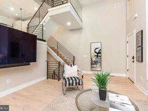 2103 League Ct, Philadelphia PA 19146