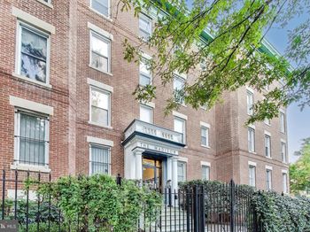 52 Quincy Place NW