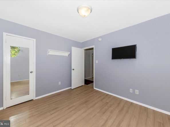 2112 Pimmit Drive, Falls Church VA 22043