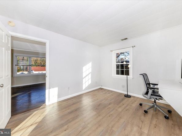 2112 Pimmit Drive, Falls Church VA 22043