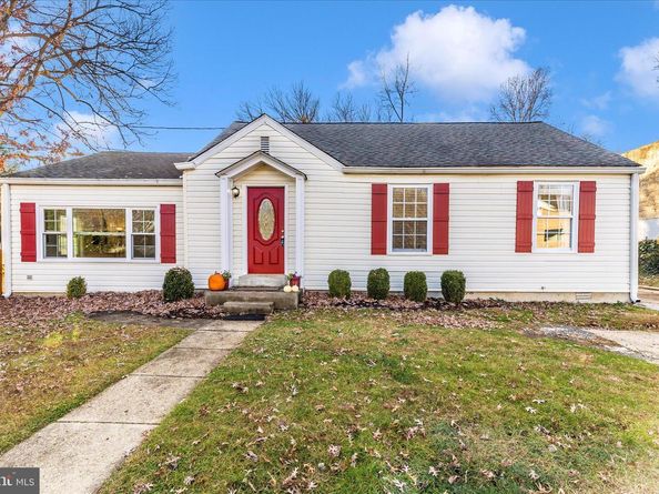 2112 Pimmit Drive, Falls Church VA 22043