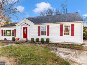 2112 Pimmit Drive, Falls Church VA 22043