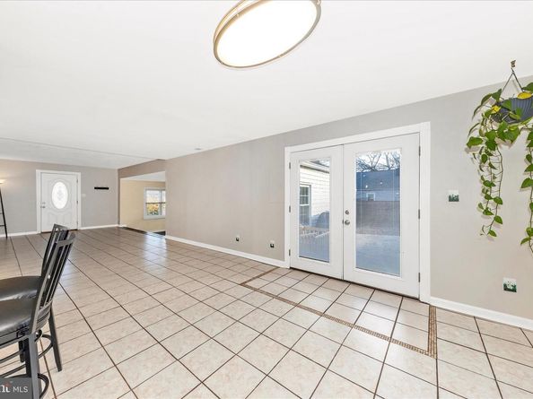 2112 Pimmit Drive, Falls Church VA 22043