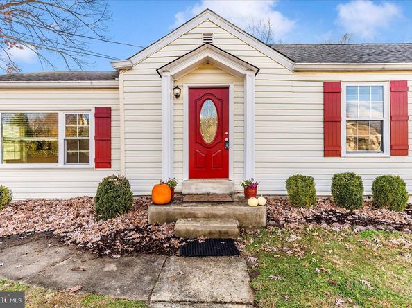 2112 Pimmit Drive, Falls Church VA 22043