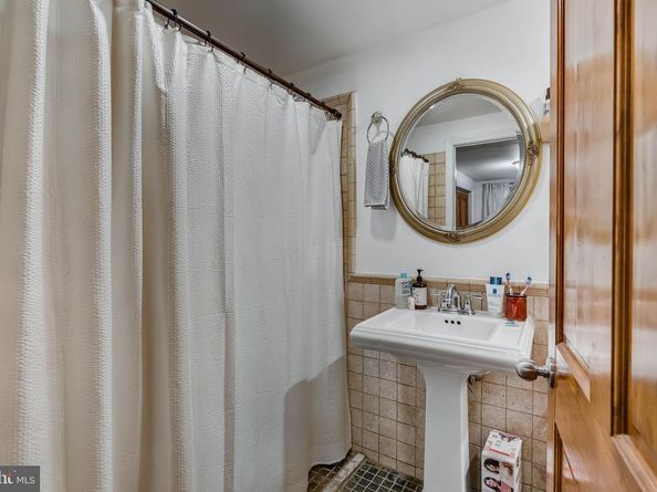 806 Catharine Street, Philadelphia PA 19147