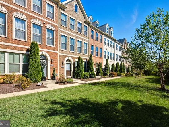 3616 Commodore Joshua Barney Drive NE, Washington DC 20018