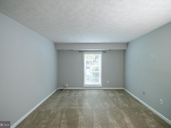 7778 Willow Point Drive 7778, Falls Church VA 22042