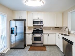 7778 Willow Point Drive 7778, Falls Church VA 22042