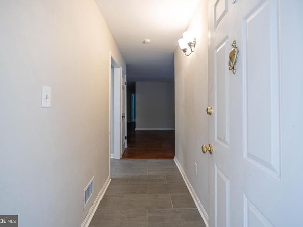 7778 Willow Point Drive 7778, Falls Church VA 22042
