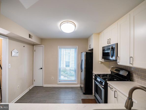7778 Willow Point Drive 7778, Falls Church VA 22042
