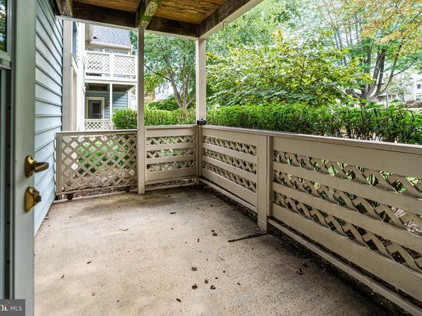 7778 Willow Point Drive 7778, Falls Church VA 22042