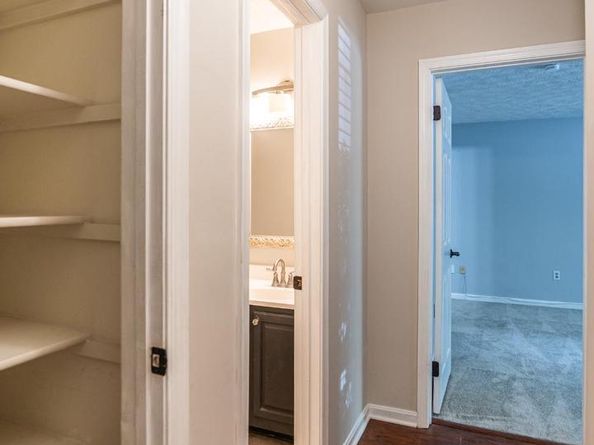 7778 Willow Point Drive 7778, Falls Church VA 22042