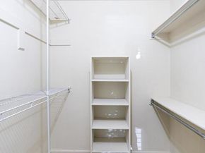 7778 Willow Point Drive 7778, Falls Church VA 22042