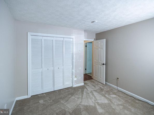 7778 Willow Point Drive 7778, Falls Church VA 22042