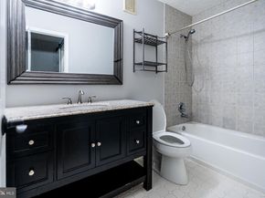 7778 Willow Point Drive 7778, Falls Church VA 22042