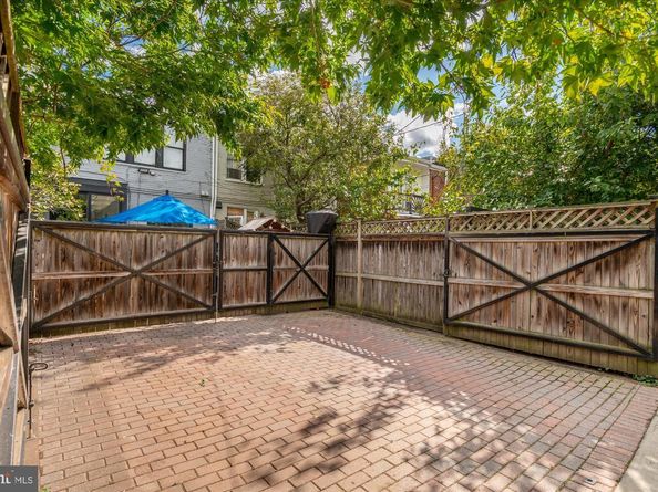 1906 37TH Street NW, Washington DC 20007