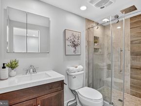 312 N Henry Street 1/2, Alexandria VA 22314